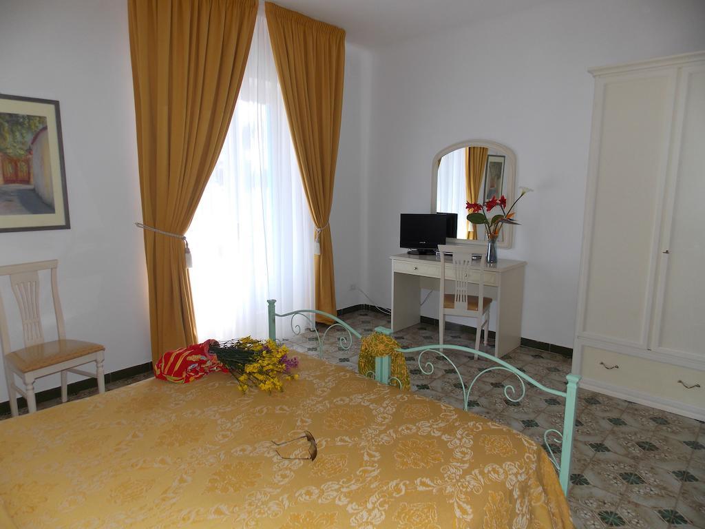 Villa Loreta Forio  Номер фото